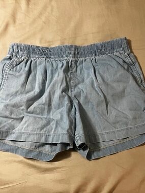 GAP shorts